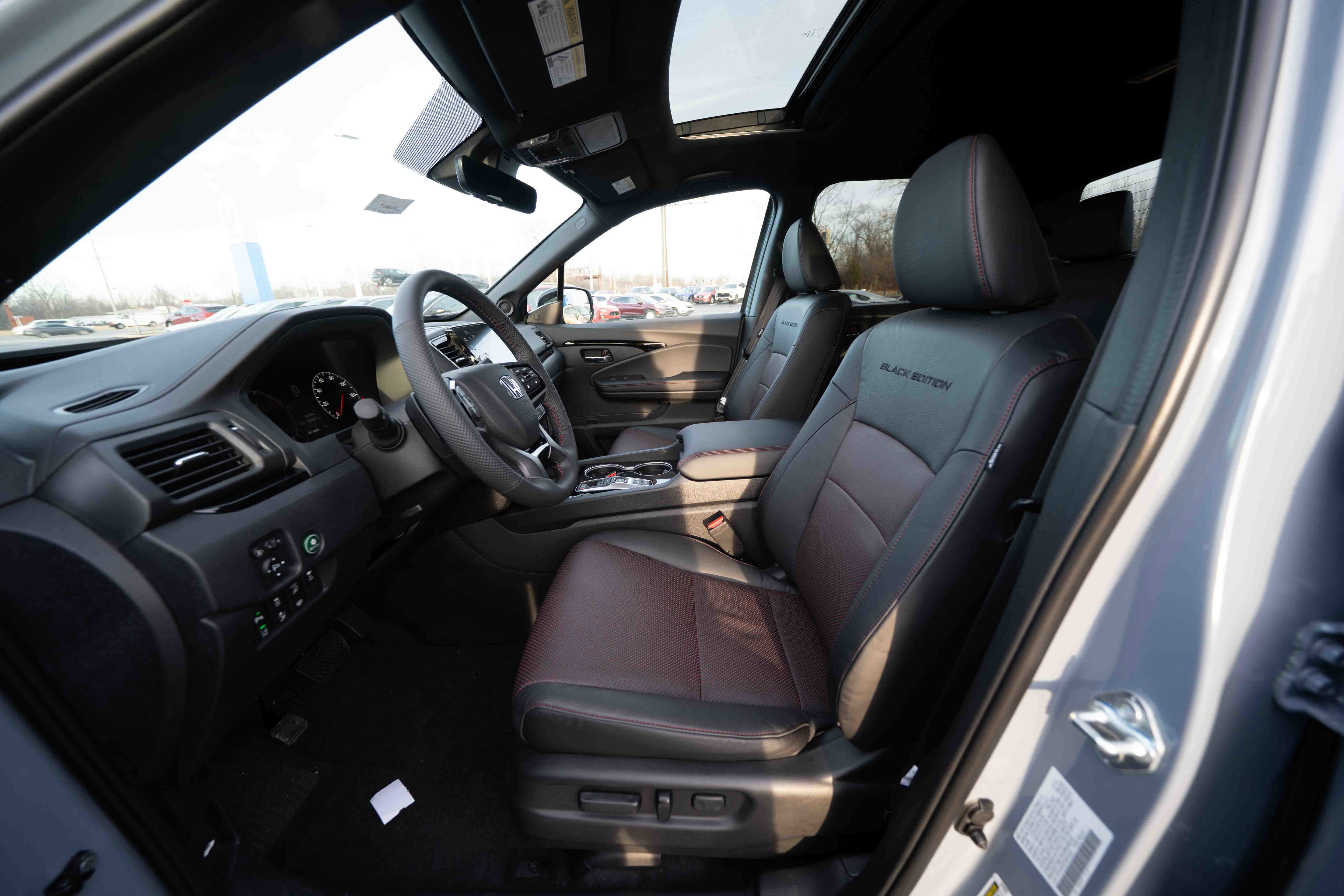 New 2026 Honda Ridgeline Black Edition image 9