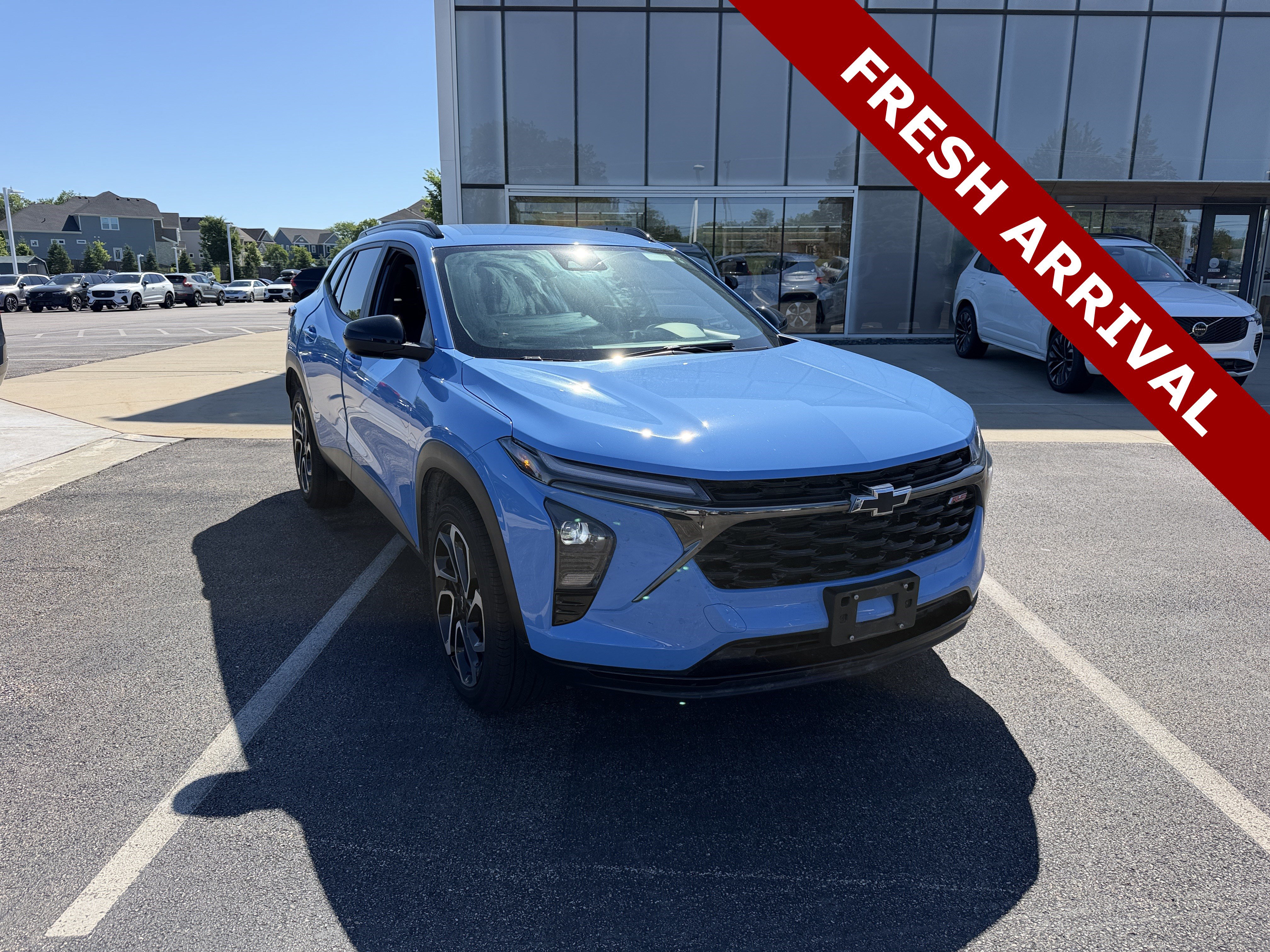 Used 2024 Chevrolet Trax RS w/ Driver Confidence Package FWD image 1
