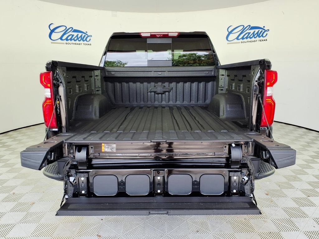 Used 2026 Chevrolet Silverado 1500 ZR2 AWD/4WD image 5