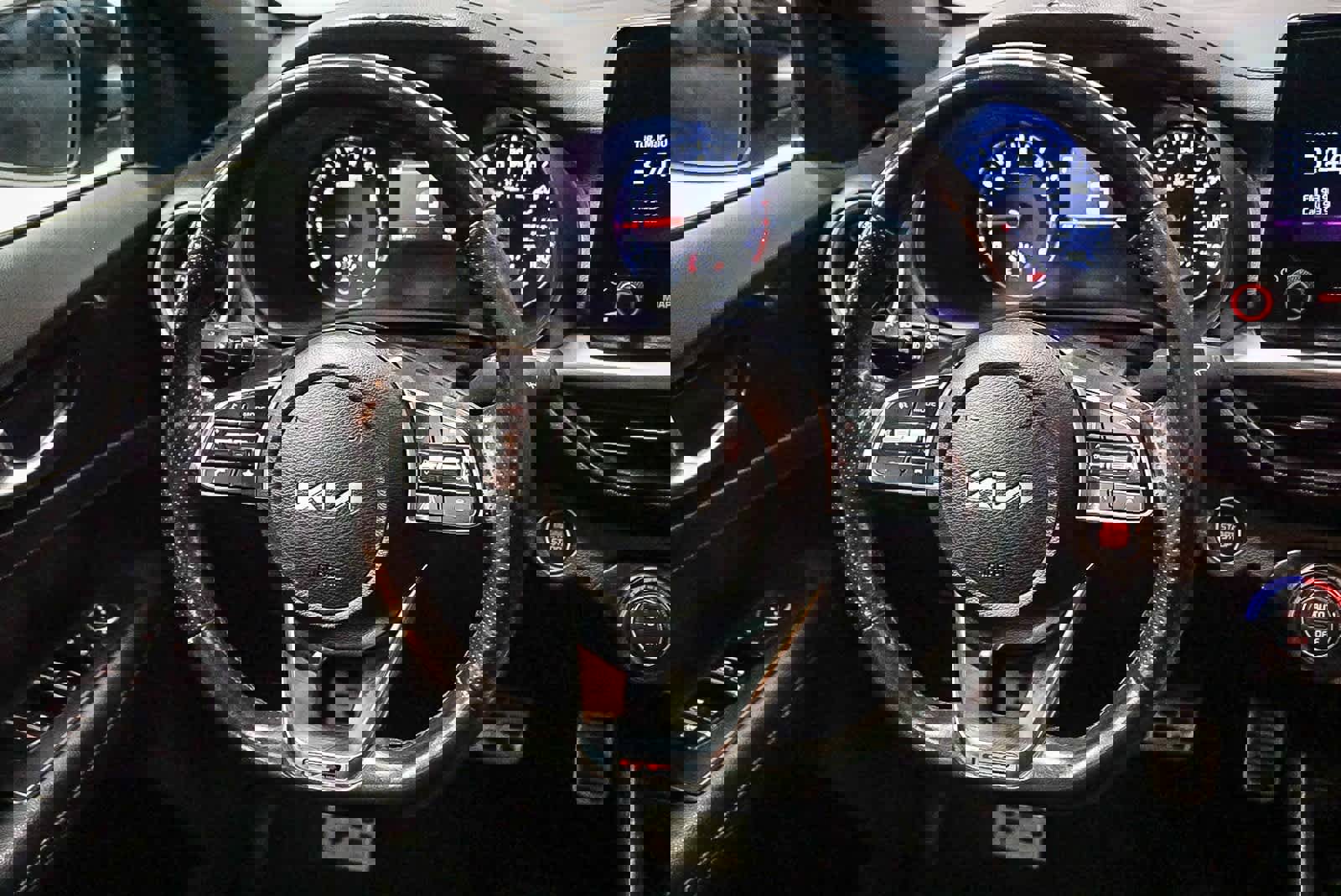 Used 2024 Kia Forte GT-Line image 16