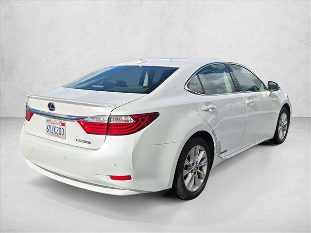 Used 2013 Lexus ES 300h w/ Luxury Pkg FWD image 5