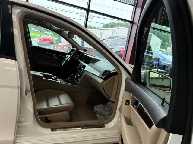 Used 2014 Mercedes-Benz C 250 Sedan image 26