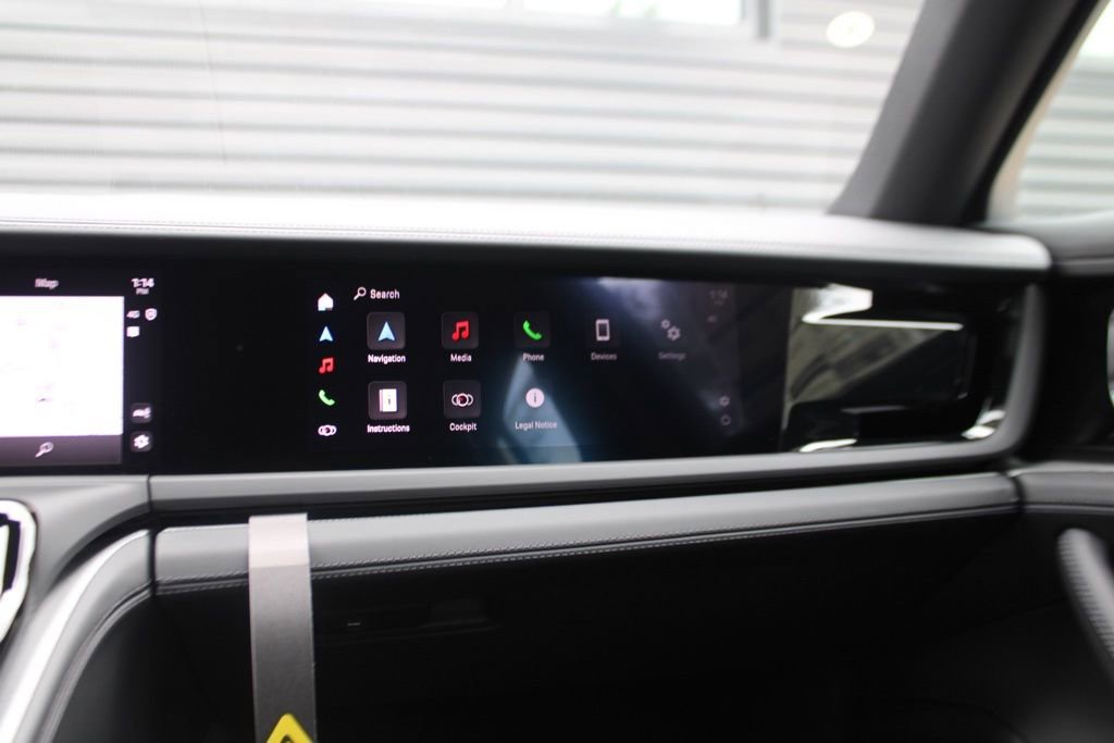 New 2025 Porsche Panamera 4 AWD/4WD image 25