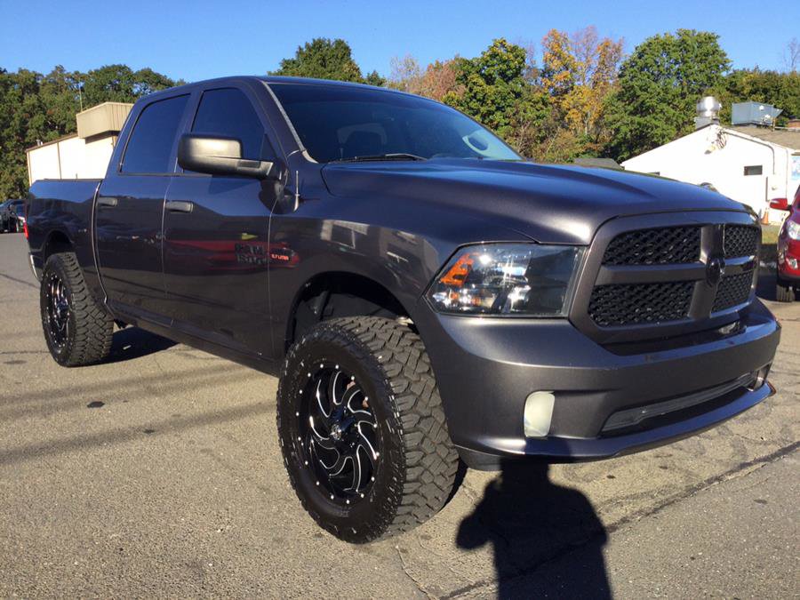 Used 2017 RAM 1500 Express w/ Express Value Package image 3