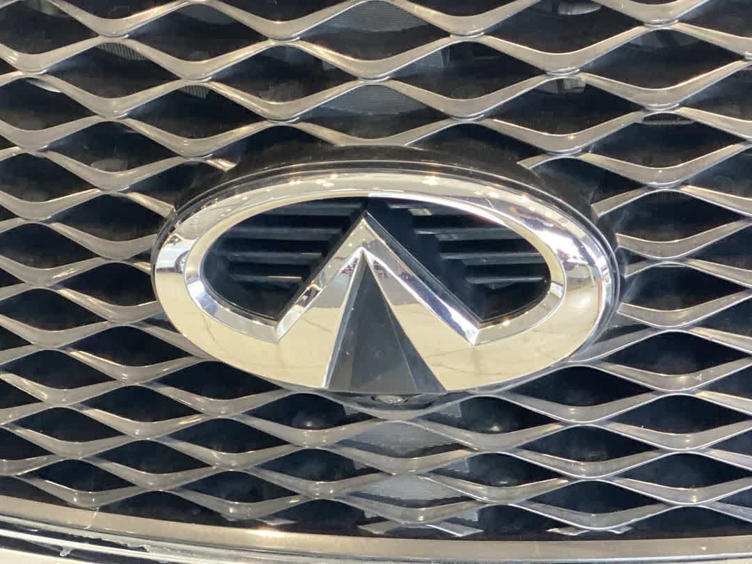 Used 2017 INFINITI QX80 4WD w/ Deluxe Technology Package image 10