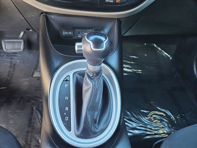 Used 2016 Kia Soul Base image 16