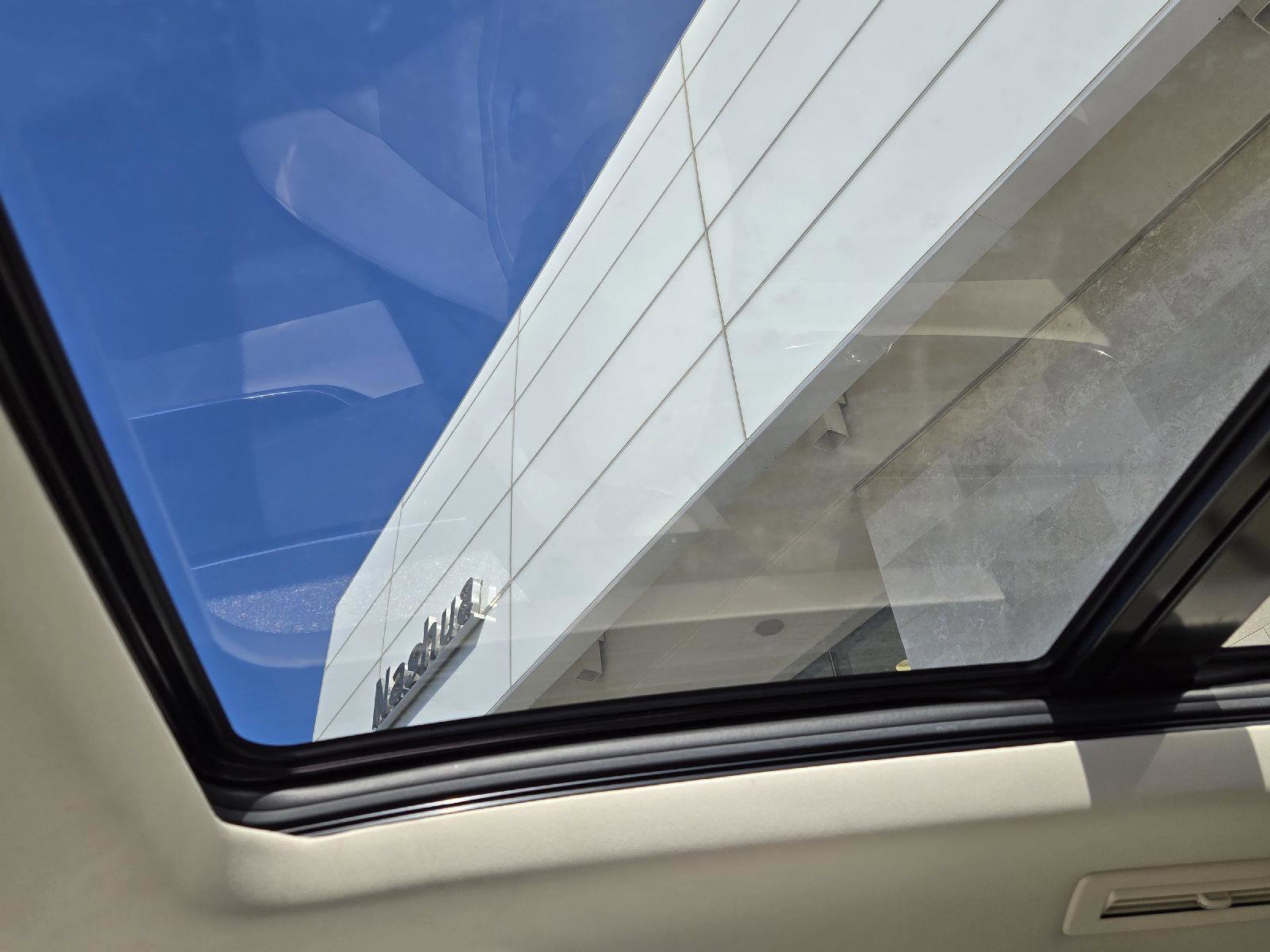 Used 2024 Cadillac XT6 Premium Luxury w/ Technology Package image 28