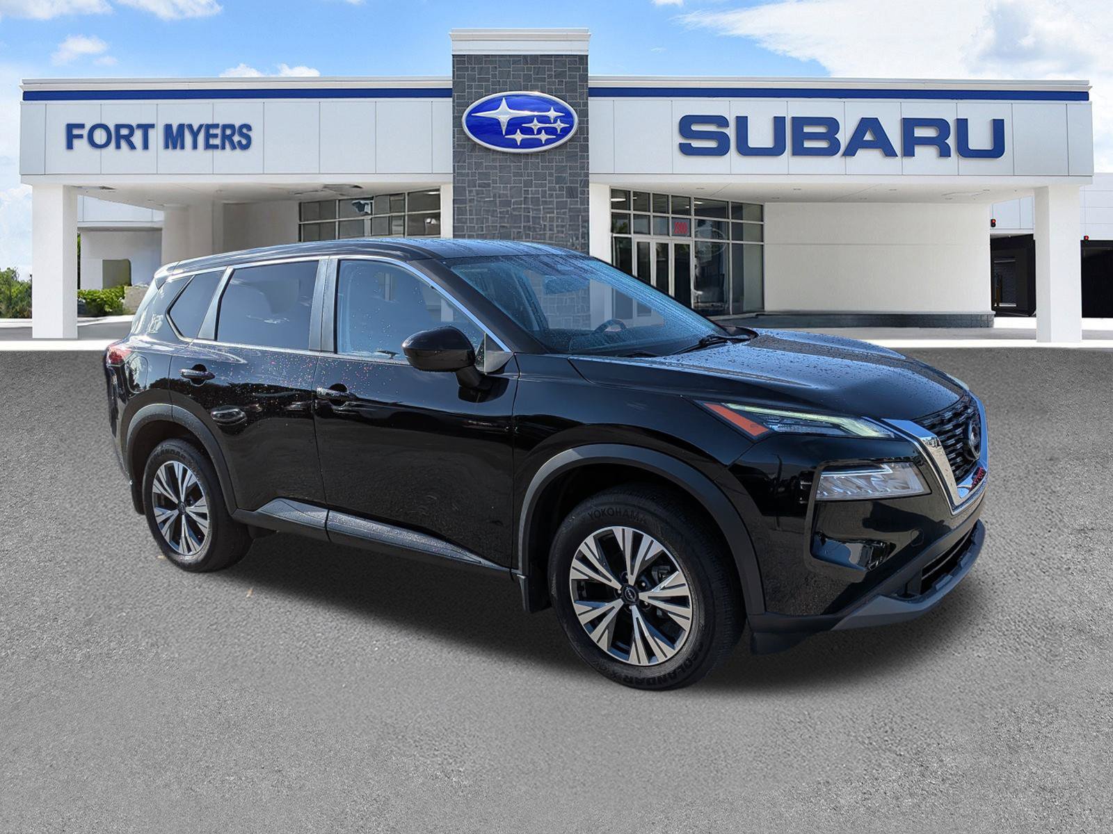 Used 2023 Nissan Rogue SV AWD/4WD image 2