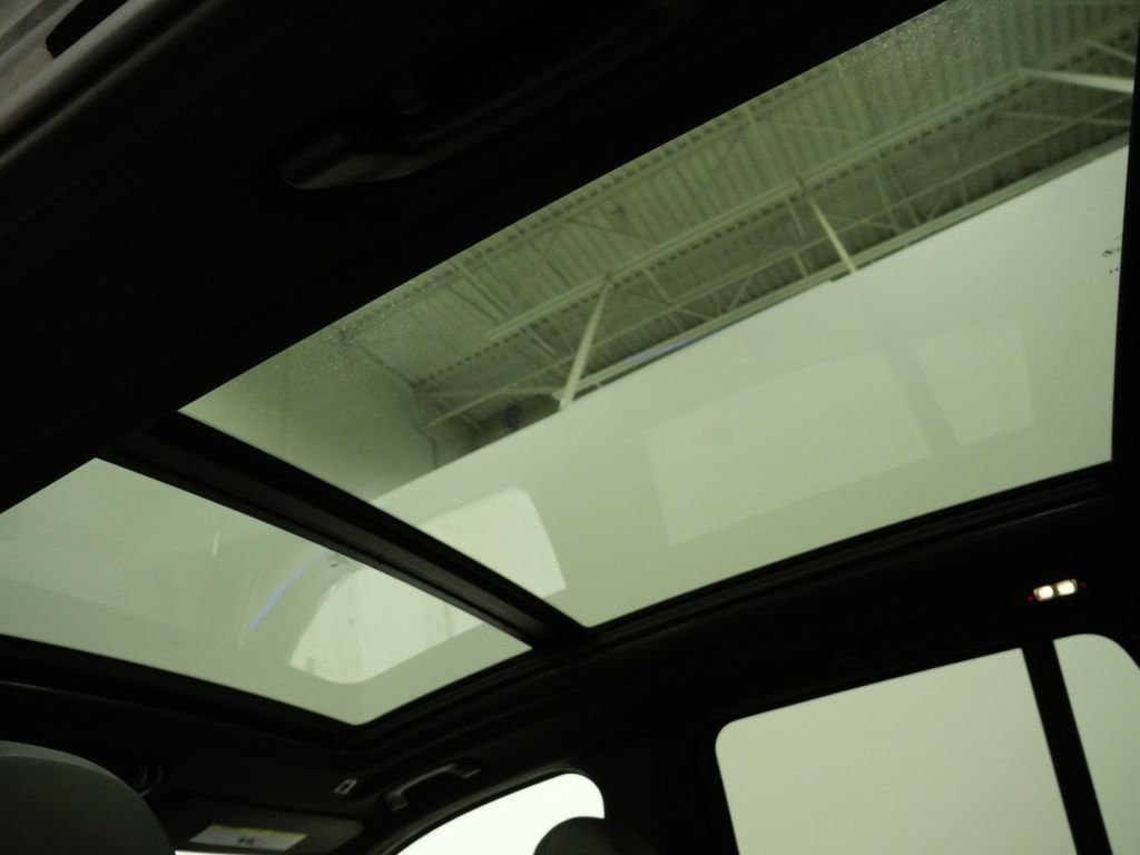 Used 2023 BMW X3 xDrive30i w/ Convenience Package image 4