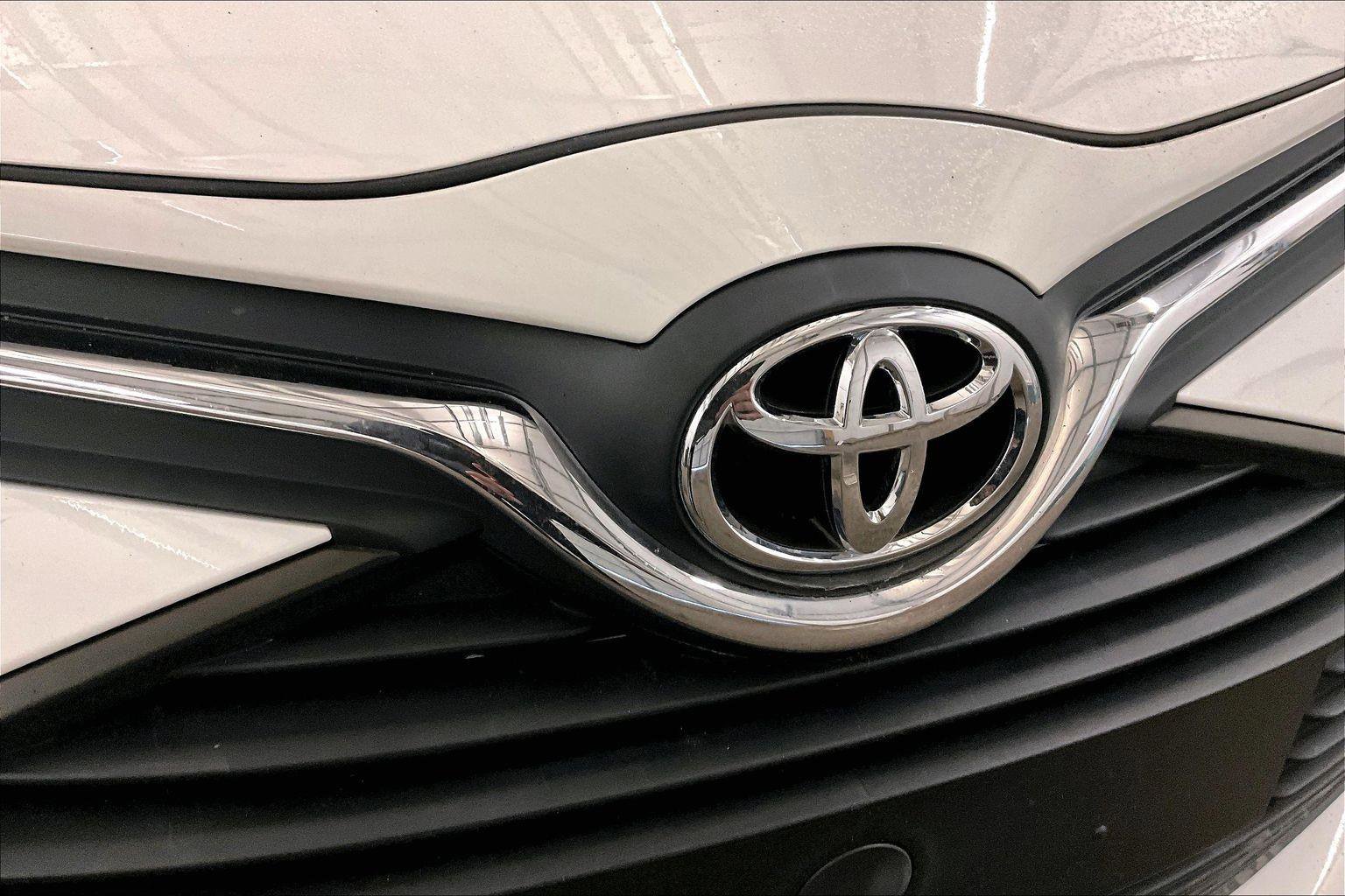 Used 2016 Toyota Yaris LE image 29