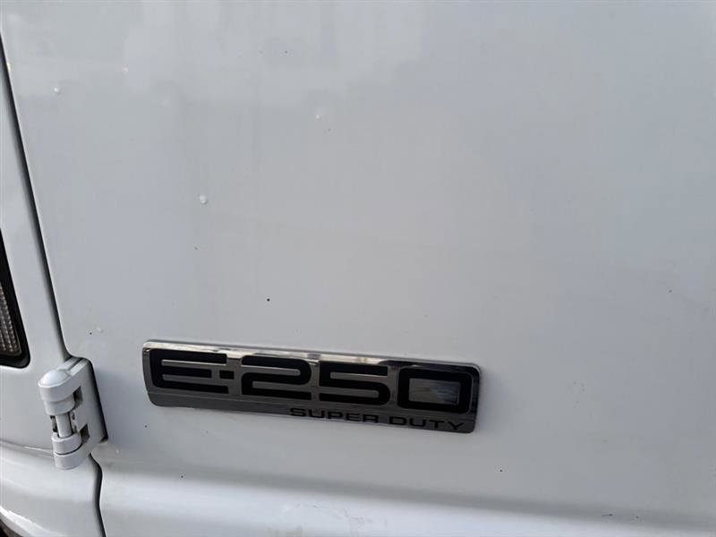 Used 2010 Ford E-250 and Econoline 250 Extended image 36