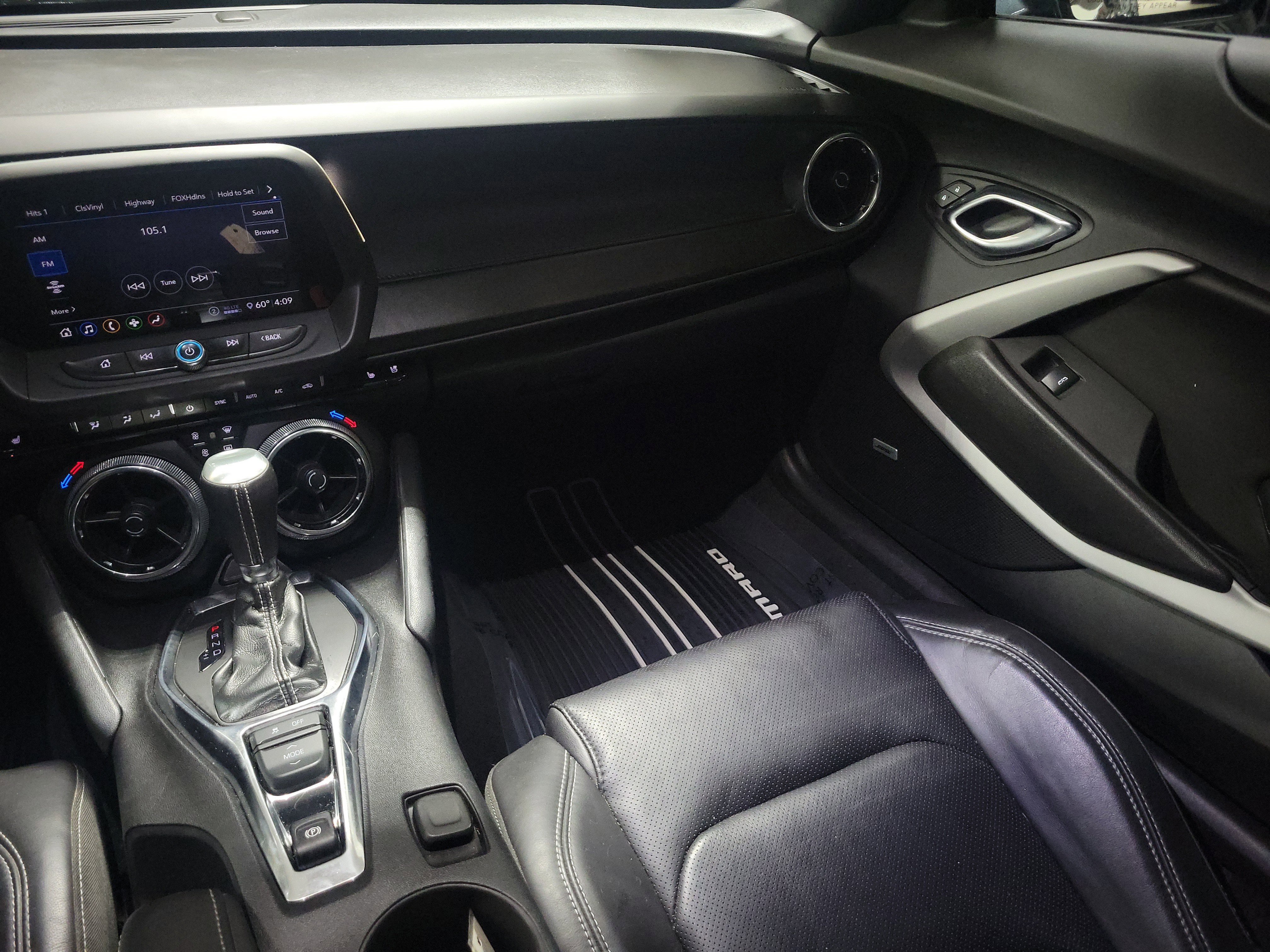 Used 2020 Chevrolet Camaro LT w/ RS Package image 13