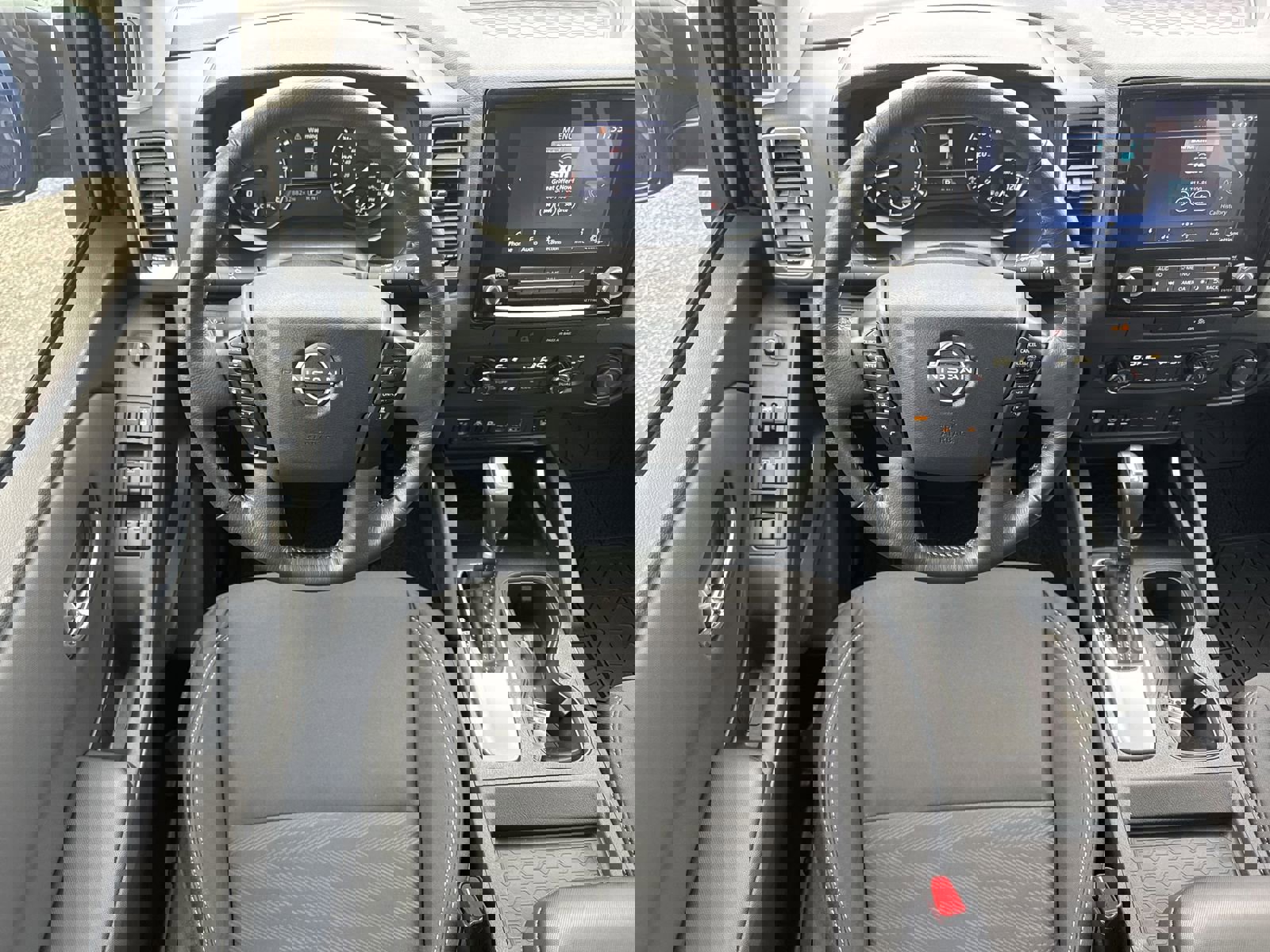 Used 2022 Nissan Frontier SV image 28