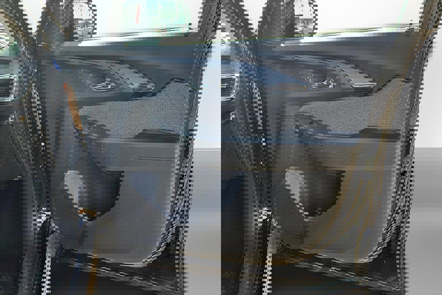 Used 2021 Chevrolet TrailBlazer LT w/ Convenience Package image 26