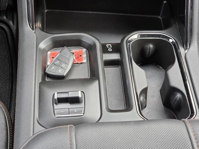 Used 2024 GMC Sierra 2500 AT4 w/ AT4 Preferred Package AWD/4WD image 17