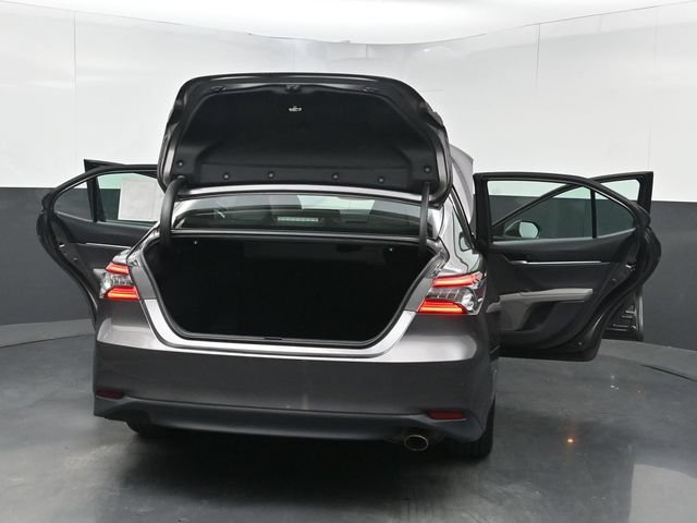 Used 2021 Toyota Camry XLE FWD image 42