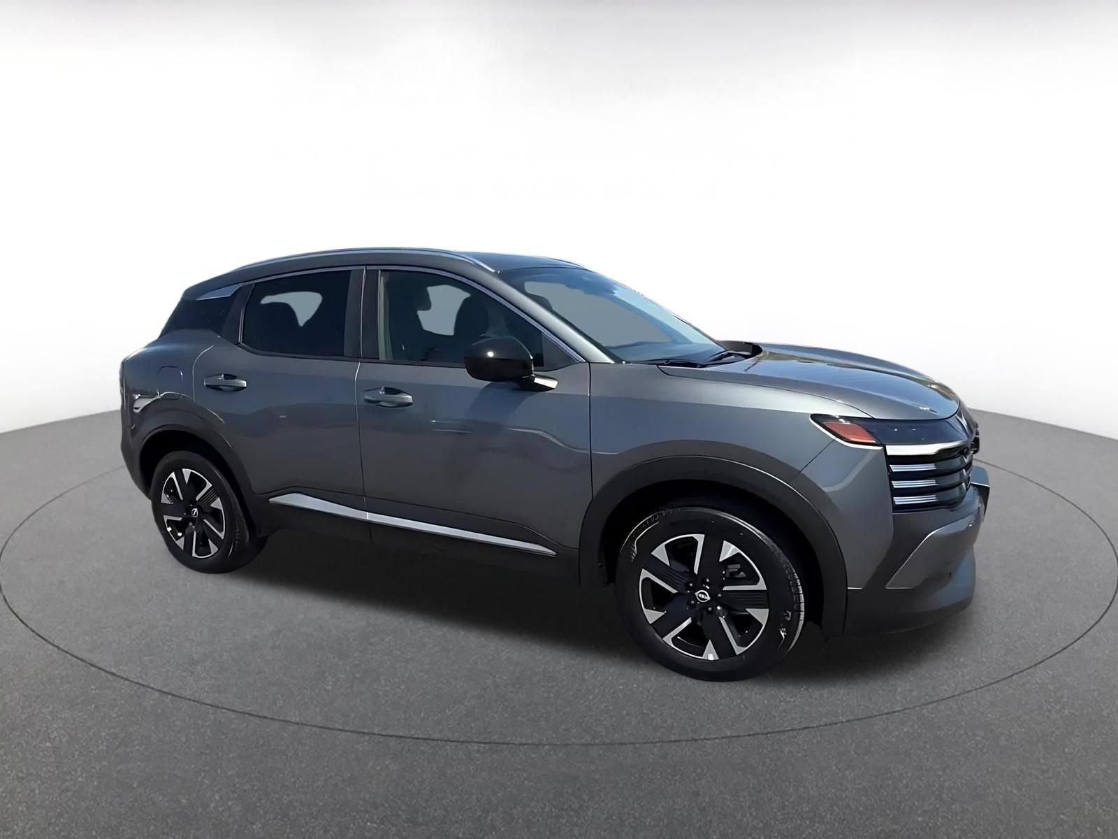 Used 2026 Nissan Kicks SV w/ Cold Weather Package AWD/4WD image 2