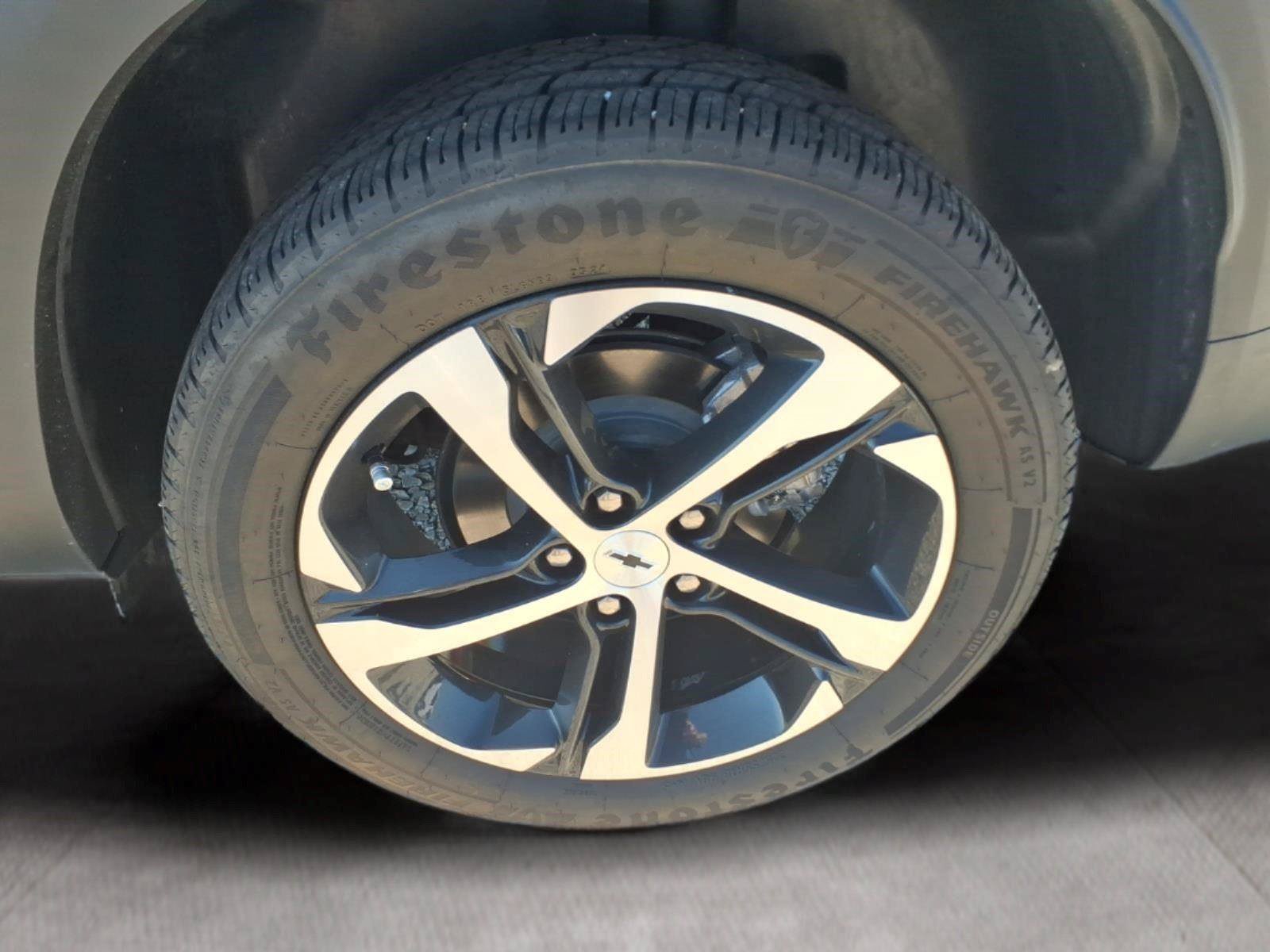 Used 2024 Chevrolet Trax RS w/ Sunroof Package FWD image 10