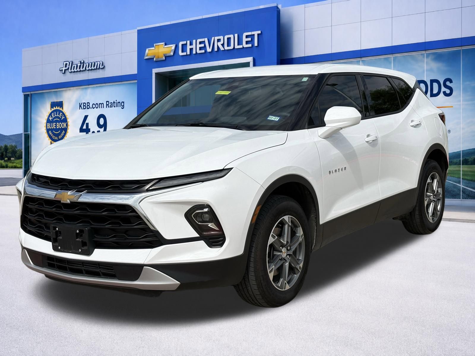 Used 2025 Chevrolet Blazer LT w/ Driver Confidence Package FWD image 3