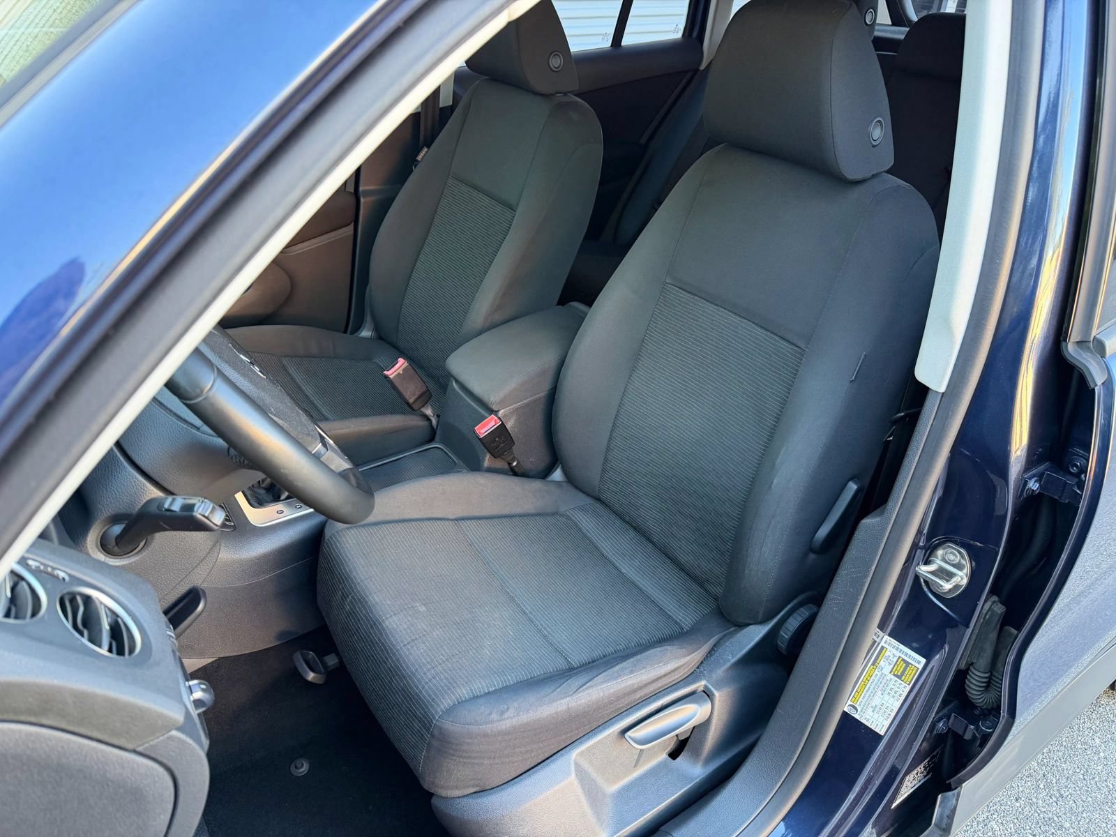 Used 2015 Volkswagen Tiguan S FWD image 18