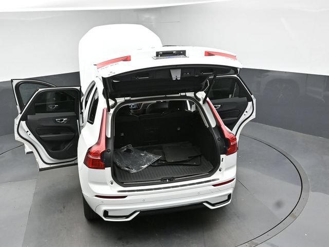 Used 2024 Volvo XC60 B5 Plus w/ Protection Package Premier AWD/4WD image 45