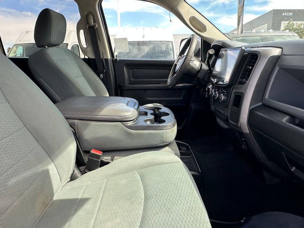 Used 2018 RAM 3500 Tradesman w/ Chrome Appearance Group image 16