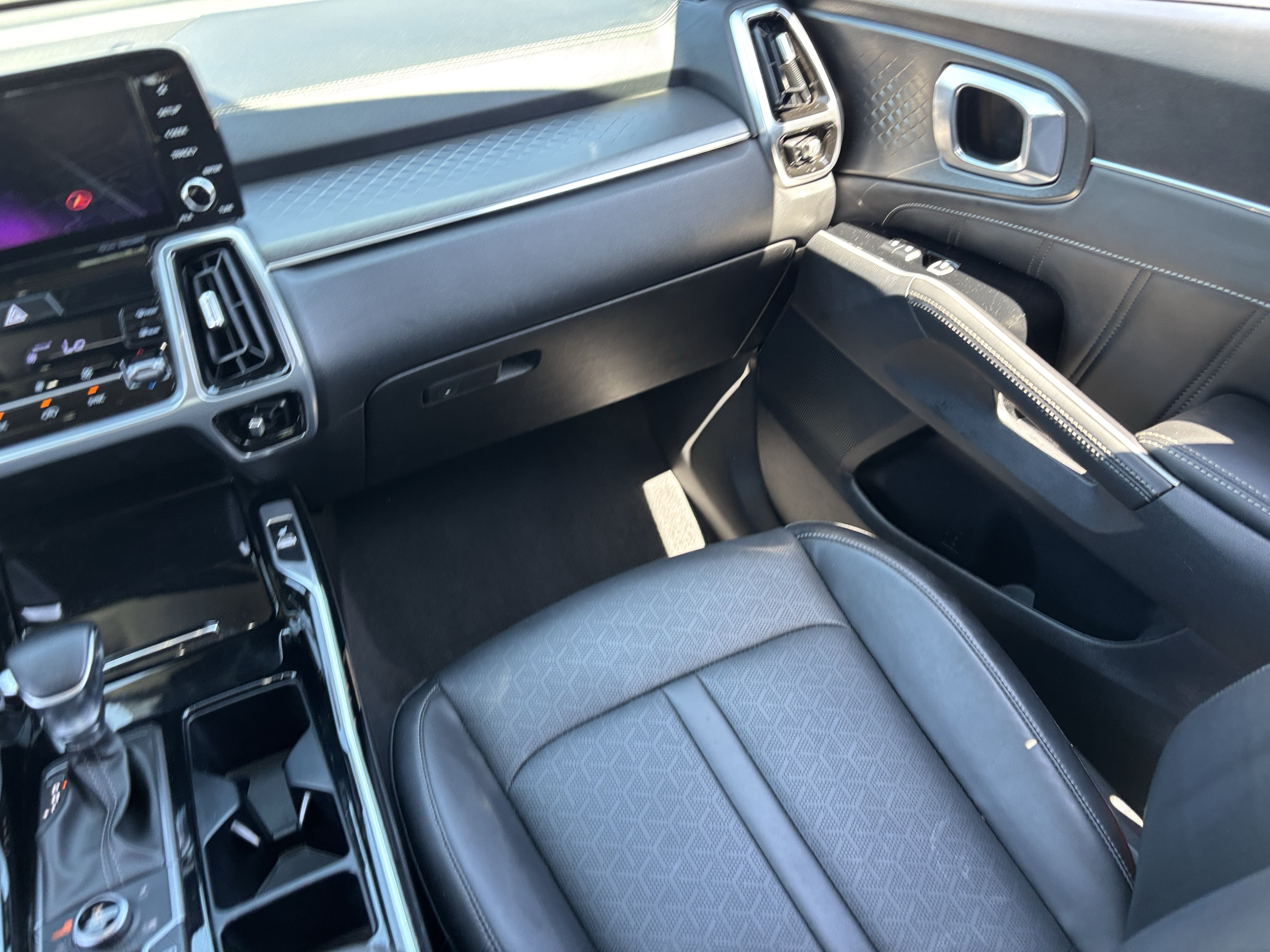 Certified 2023 Kia Sorento SX AWD/4WD image 14