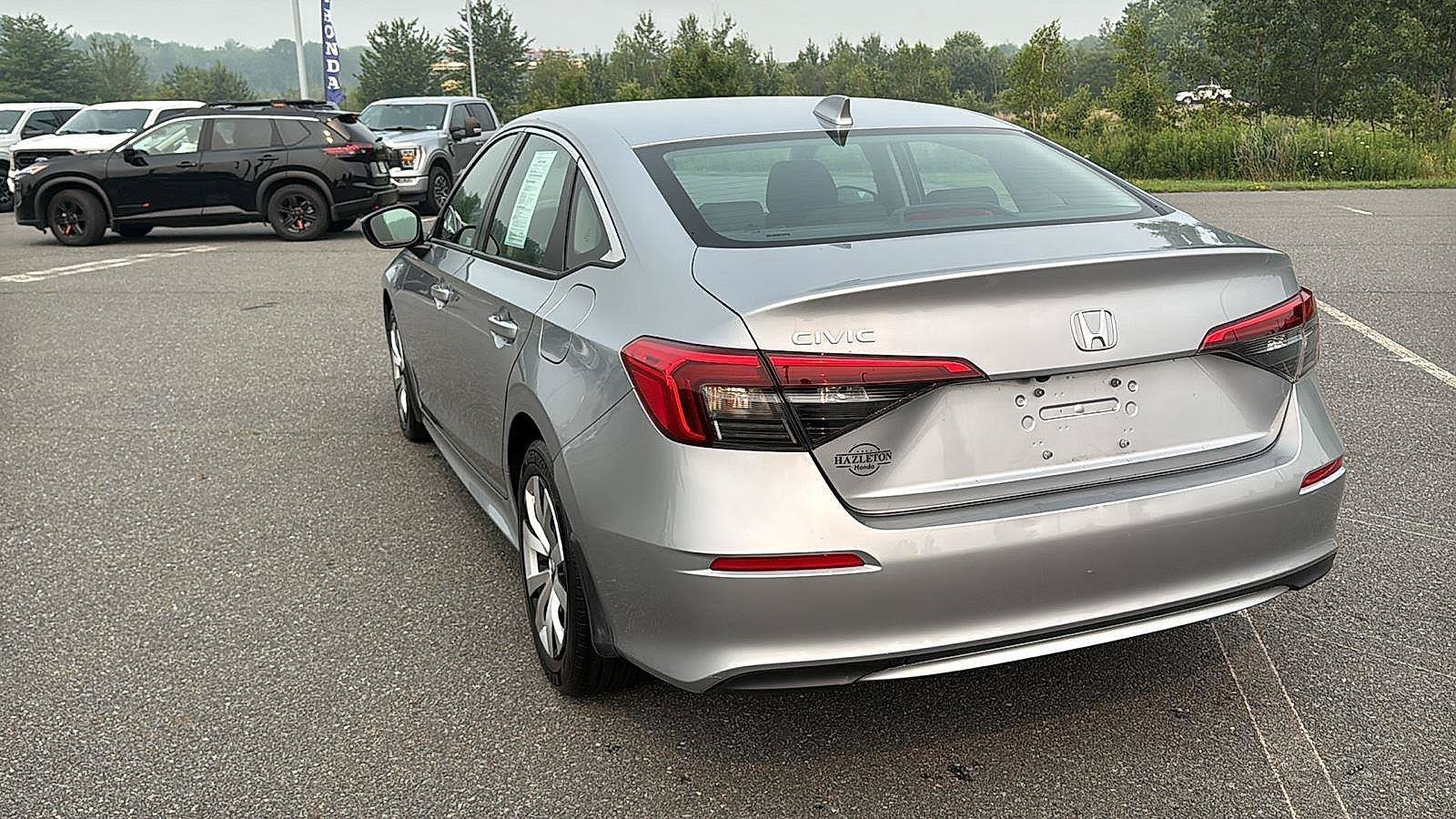 Used 2023 Honda Civic LX image 9