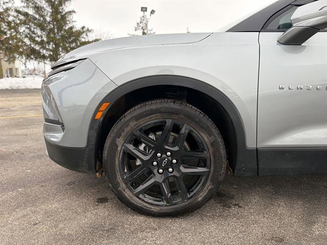Used 2025 Chevrolet Blazer LT w/ Sound & Technology Package image 17