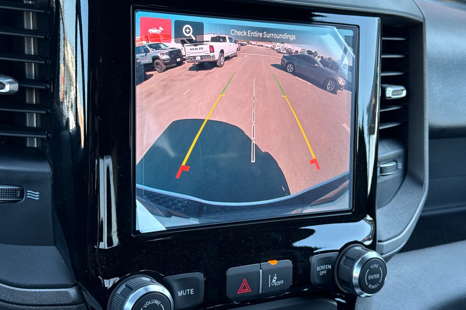 New 2027 RAM 1500 Express AWD/4WD image 17