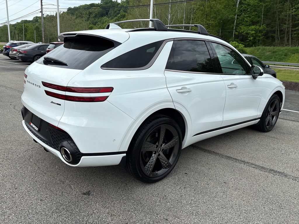 Used 2025 Genesis GV70 3.5T Sport w/ Sport Advanced Package AWD/4WD image 5