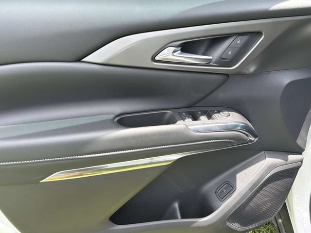 Used 2024 Chevrolet Traverse LS AWD/4WD image 18