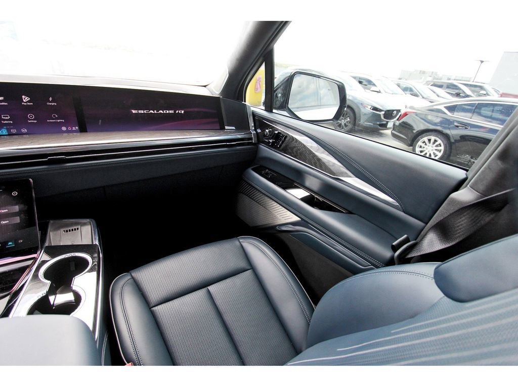 Used 2025 Cadillac Escalade IQ Sport 2 image 10