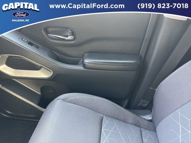 Used 2025 Nissan Frontier SV RWD image 28