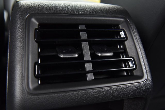 New 2027 Volkswagen Tiguan SE R-Line AWD/4WD image 23