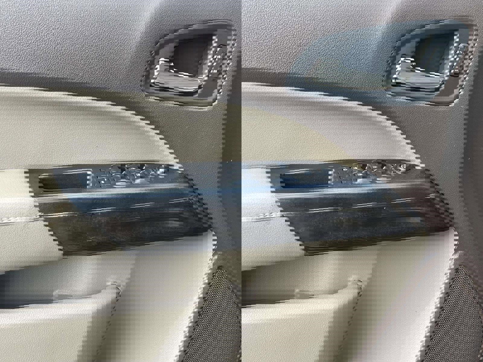 Used 2017 GMC Canyon SLE w/ SLE Convenience Package image 17