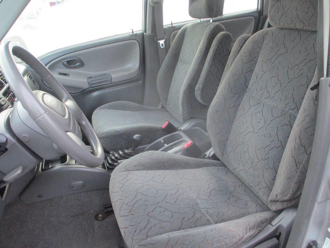 Used 2003 Chevrolet Tracker ZR2 image 6