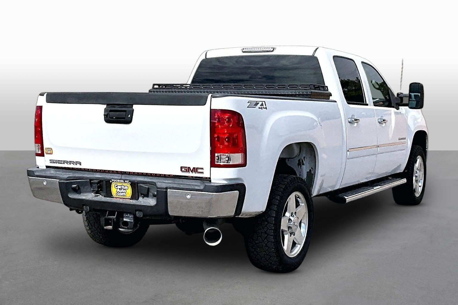 Used 2014 GMC Sierra 2500 SLE w/ Texas Edition AWD/4WD image 2
