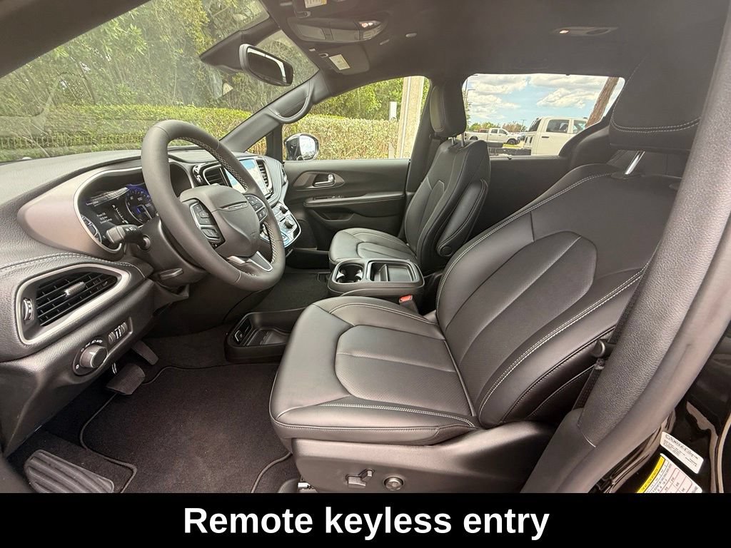 New 2027 Chrysler Pacifica Select w/ Family Tech Group FWD image 8