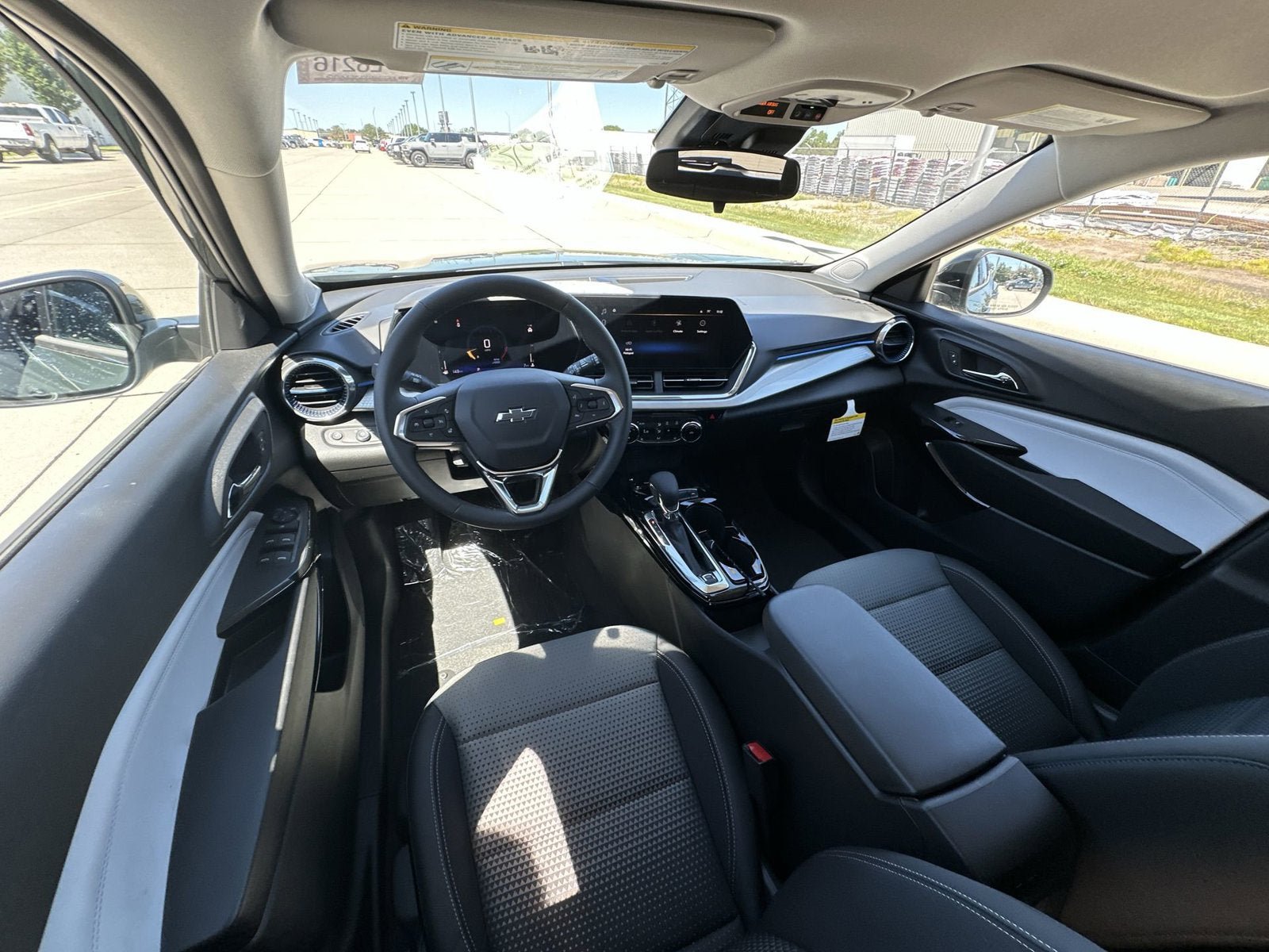 Used 2026 Chevrolet Trax LT w/ Driver Confidence Package FWD image 19