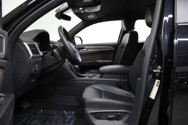 Used 2022 Volkswagen Atlas Cross Sport SE image 7