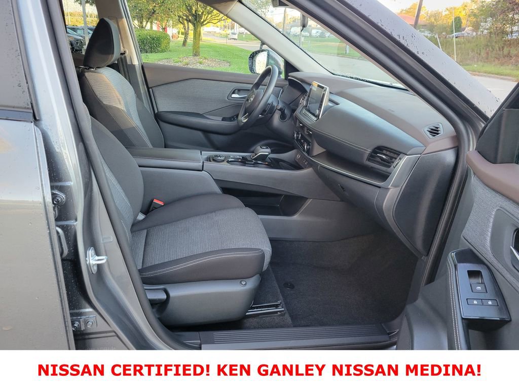 Certified 2023 Nissan Rogue SV image 48