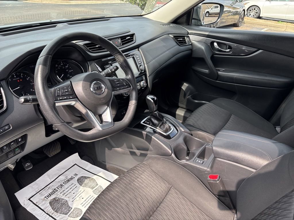 Used 2019 Nissan Rogue SV image 11