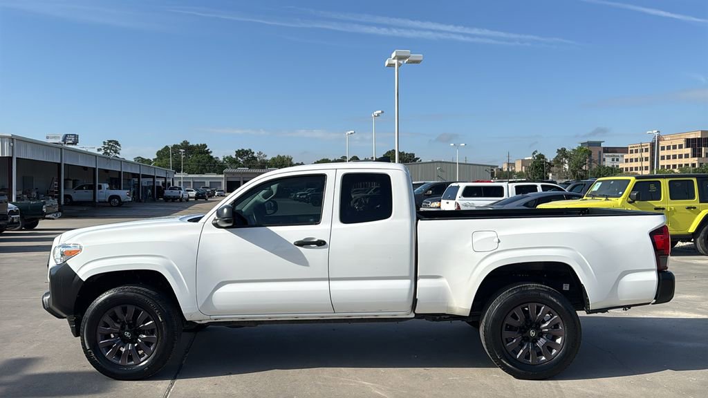 Used 2021 Toyota Tacoma SR image 2