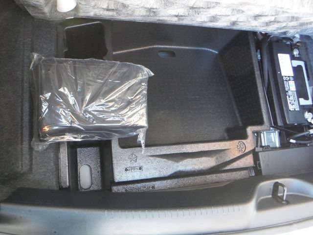 Certified 2023 Chrysler 300 C RWD image 56