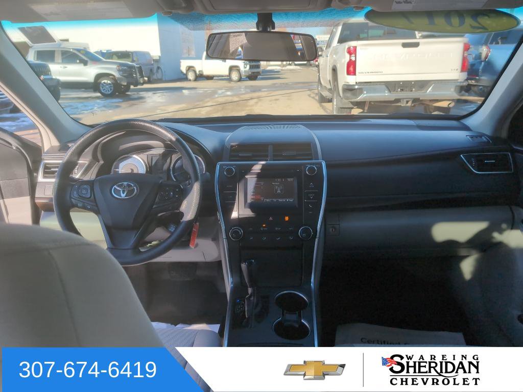 Used 2017 Toyota Camry LE image 9