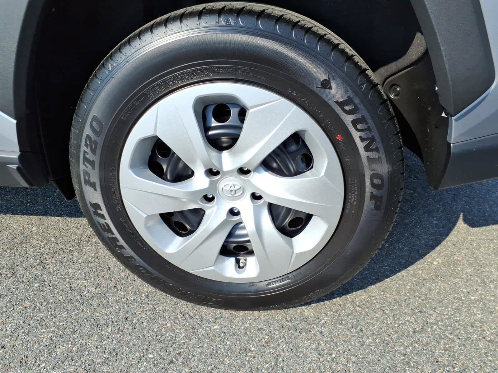 Used 2023 Toyota RAV4 LE AWD/4WD image 8