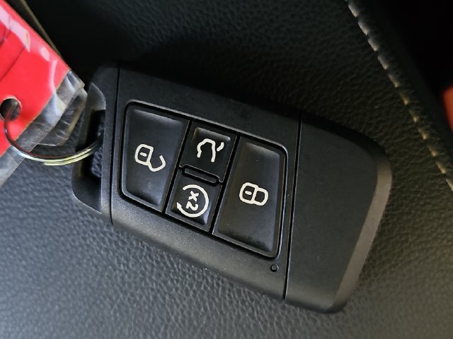 Used 2024 Volkswagen Tiguan SEL R-Line AWD/4WD image 30