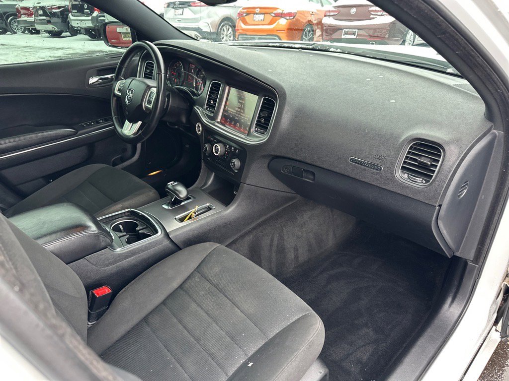 Used 2014 Dodge Charger SXT RWD image 14