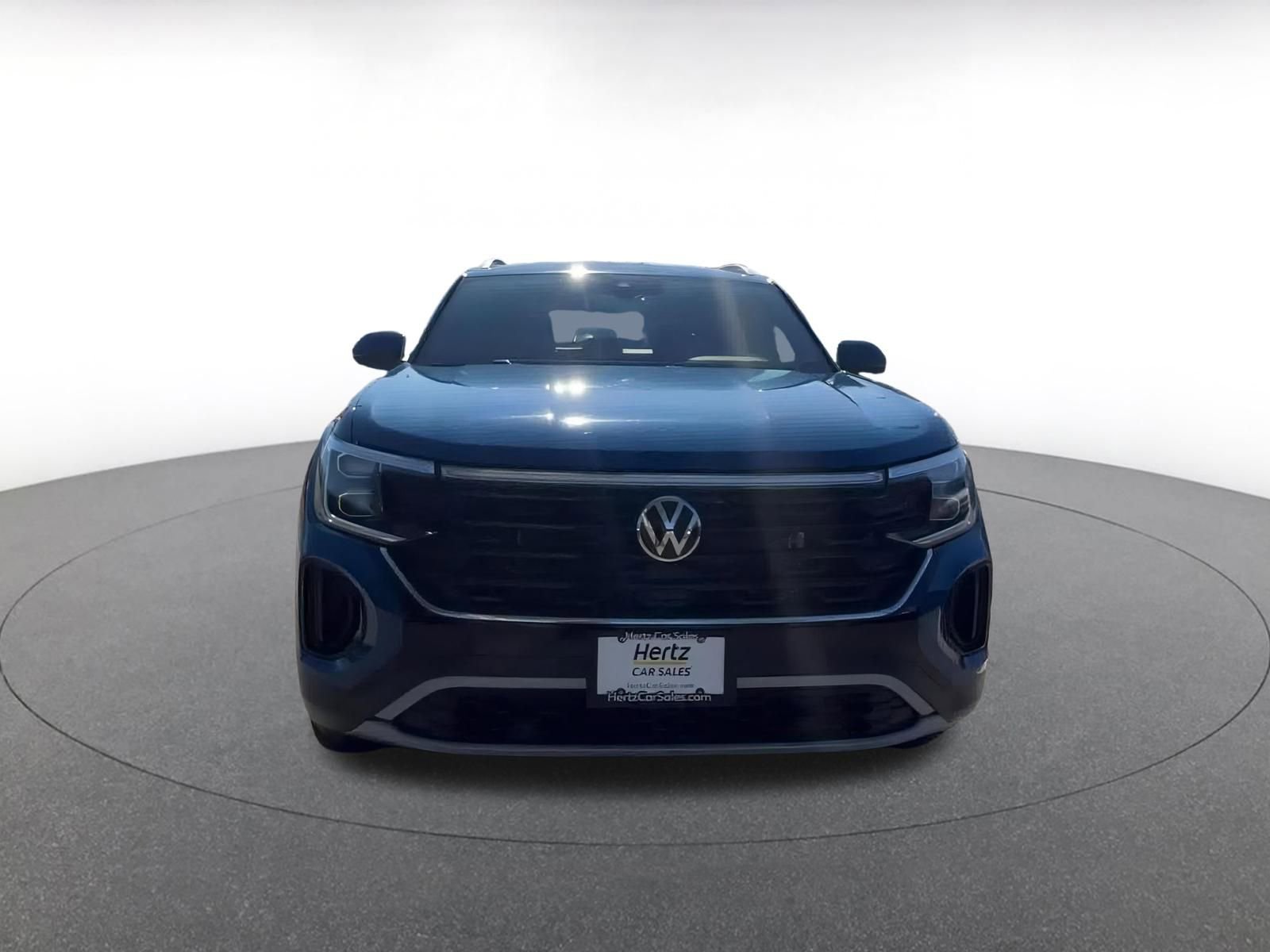 Used 2025 Volkswagen Atlas Cross Sport SE image 4